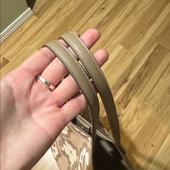 Kate Spade Tan and White Floral Tote - Picture 8 of 9